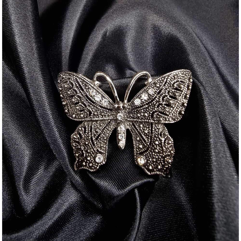 Vintage-Inspired Silver-Tone Butterfly Brooch With Rhinestone Accents Elegant